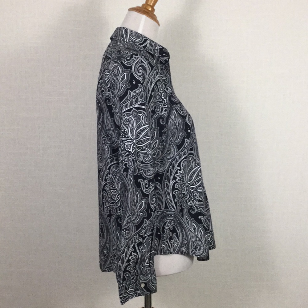 Lauren Ralph Lauren b&w paisley button-down - Picture 3 of 8